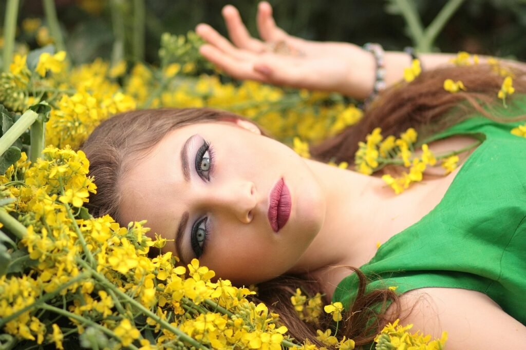 1. What Are Some Must-have Beauty Products For Achieving A Natural-looking Makeup?