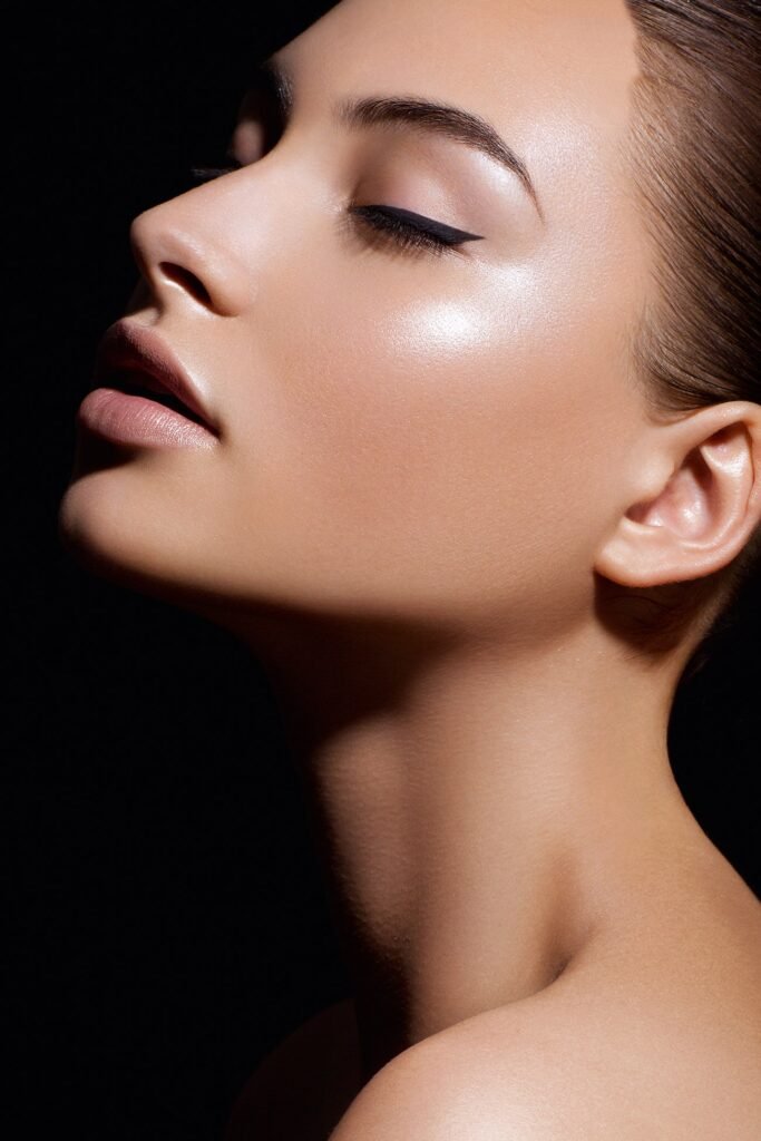 Use A Highlighter To Brighten Your Face. Highlighter Can Be Used To Brighten Your Cheekbones, Brow Bone, And Cupids Bow. This Can Help To Make Your Face Look More Sculpted And Radiant.
