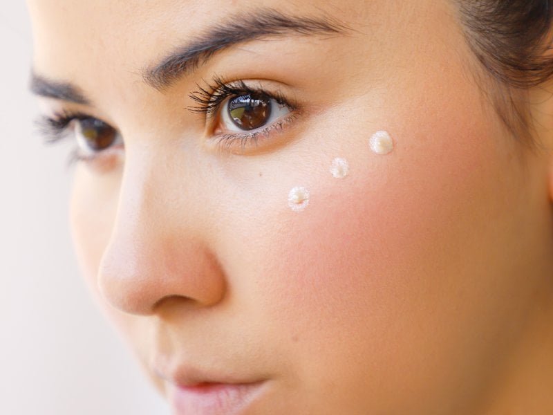 Use A Highlighter To Brighten Your Face. Highlighter Can Be Used To Brighten Your Cheekbones, Brow Bone, And Cupids Bow. This Can Help To Make Your Face Look More Sculpted And Radiant.