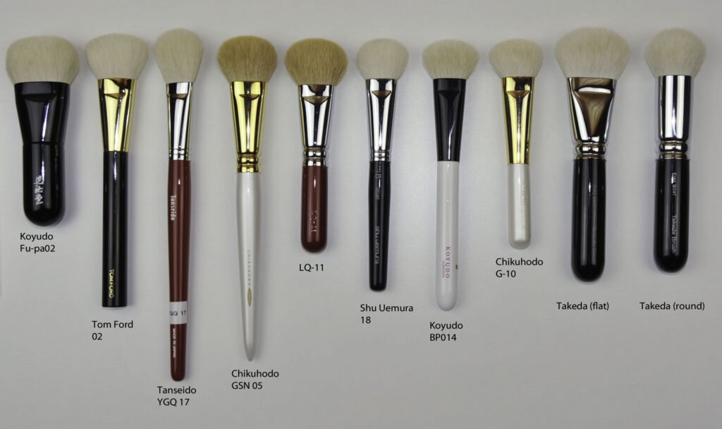 Use The Right Makeup Brushes. Using The Right Makeup Brushes Can Make A Big Difference In How Your Makeup Applies. Choose Brushes That Are Made Of High-quality Materials And That Are The Right Size And Shape For The Job.